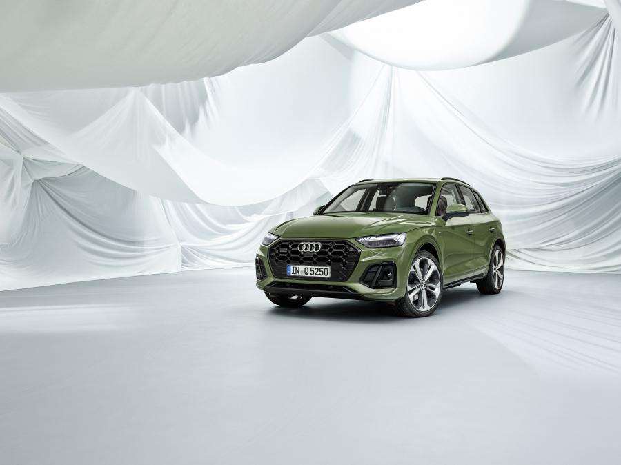  Audi Q5 40 TDI Quattro S-Line 2020 года  (WW) (фото 40 из 89)
